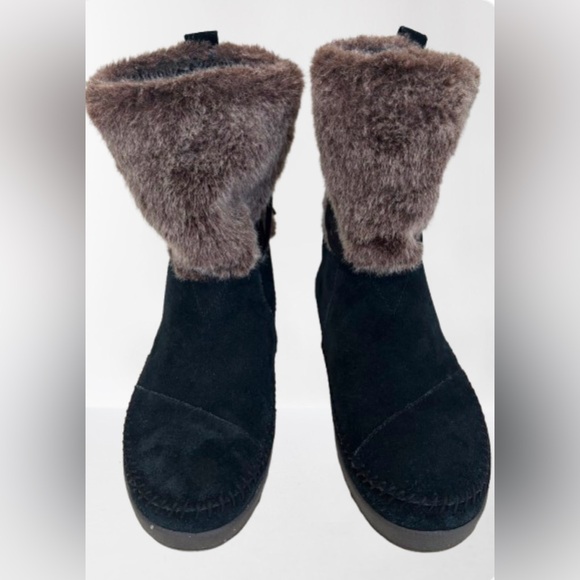 EUC Size 7 Tom’s Ankle Boots. - Picture 3 of 6